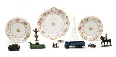 Lot 260 - A collection of ceramics