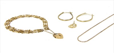 Lot 52 - A quantity of gold jewellery