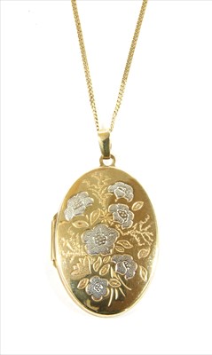 Lot 78 - A 9ct gold oval locket pendant