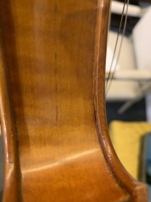 Lot 258 - A 19th Century French violin