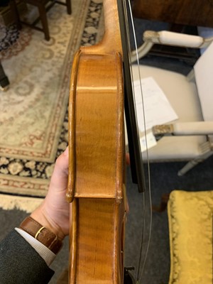 Lot 258 - A 19th Century French violin