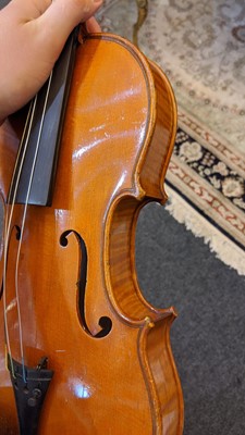 Lot 258 - A 19th Century French violin