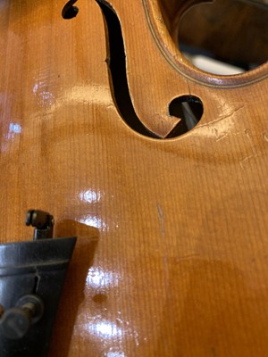 Lot 258 - A 19th Century French violin