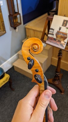 Lot 258 - A 19th Century French violin
