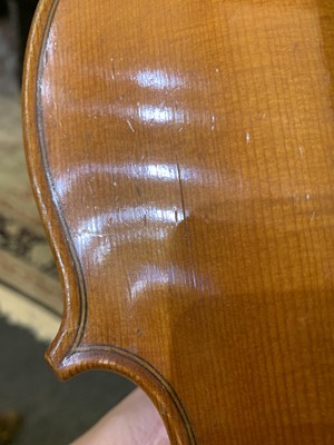 Lot 258 - A 19th Century French violin