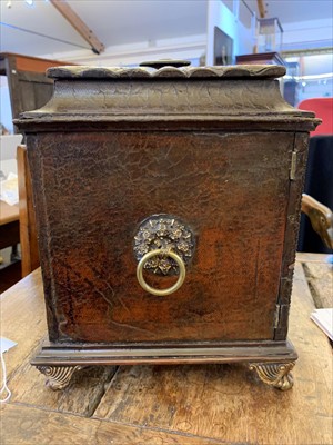 Lot 78 - A Regency leather jewellery, work and writing casket