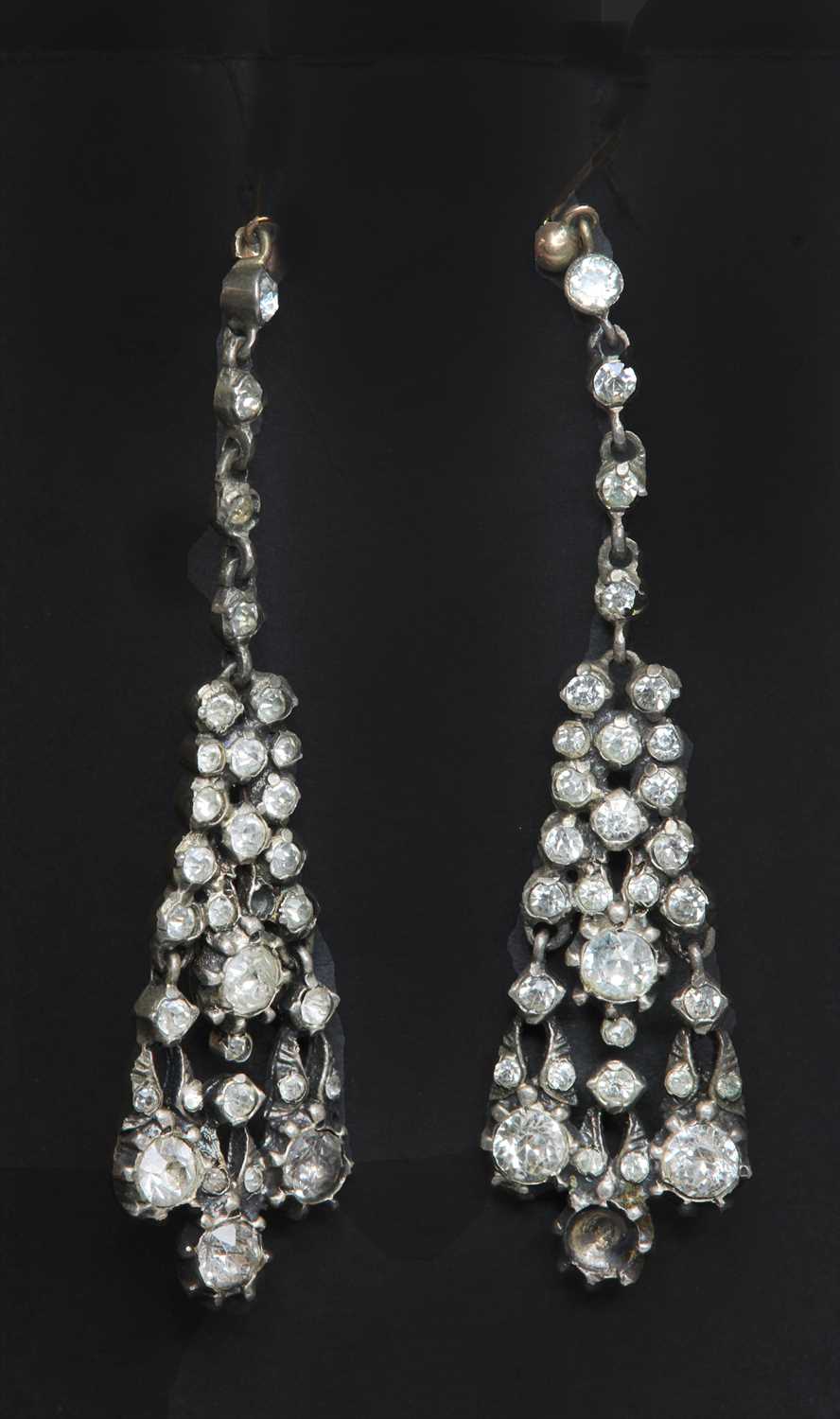 Lot 6 - A pair of early 20th century Georgian style girandole paste drop earrings
