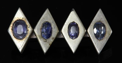 Lot 107 - A four stone sapphire bar brooch