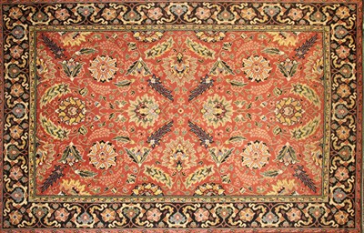 Lot 532 - An eastern rug