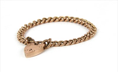 Lot 49 - A 9ct gold graduated curb link bracelet