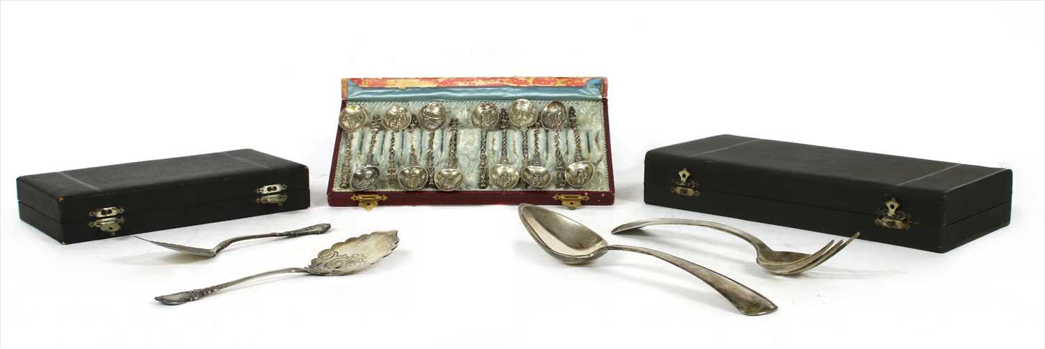Lot 93 - A small mixed lot of Dutch silver