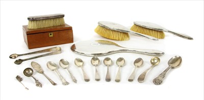 Lot 764 - A collection of silver items