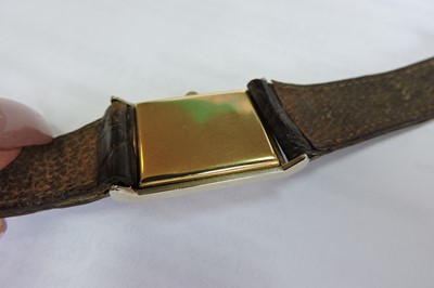 Lot 353 - A gentlemen's Art Deco 18ct two colour gold Asprey mechanical strap watch, c.1928