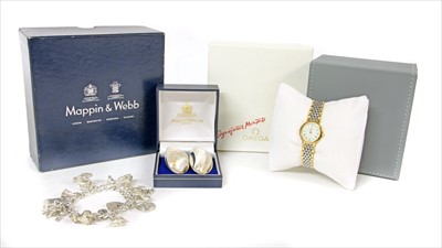 Lot 77 - A ladies' bi-colour Omega deVille Ile de France quartz bracelet watch