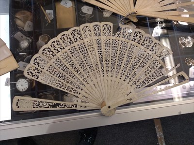 Lot 162 - A collection of fans