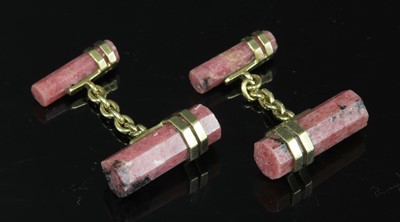 Lot 153 - A pair of 18ct gold rhodonite chain-link cufflinks, c.1970