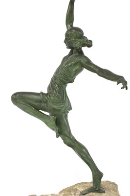 Lot 432 - An Art Deco patinated bronze figure of a javelin thrower