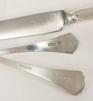 Lot 61 - A George V silver canteen of cutlery