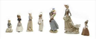 Lot 332 - A collection of Lladro