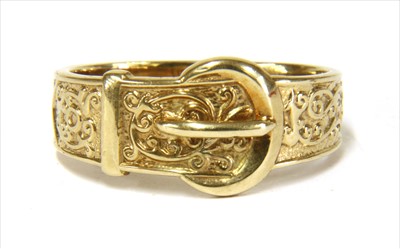 Lot 6 - A 9ct gold buckle ring