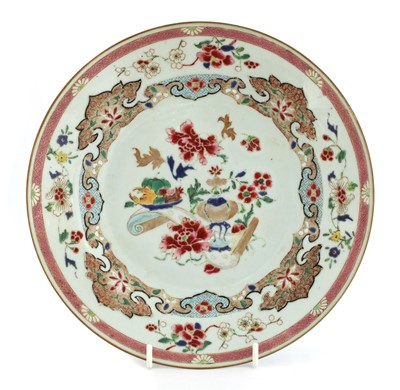 Lot 446 - A Chinese famille verte soup plate