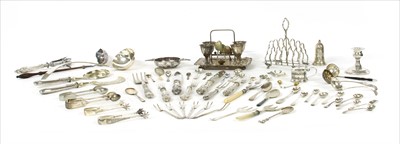 Lot 119 - A quantity of silver and plated items