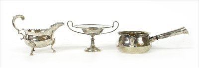 Lot 125 - A George III silver sauce boat