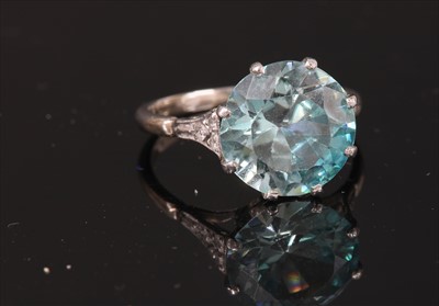 Lot 127 - A single stone blue zircon ring