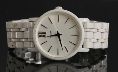 Lot 391 - A ladies' ceramic Rado 'DiaMaster' quartz bracelet watch