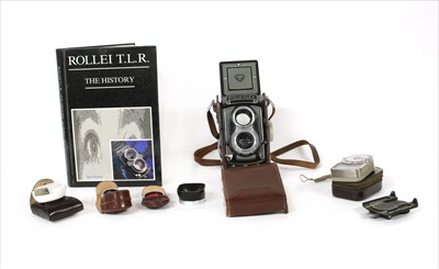 Lot 73 - A Rolleiflex twin lens camera