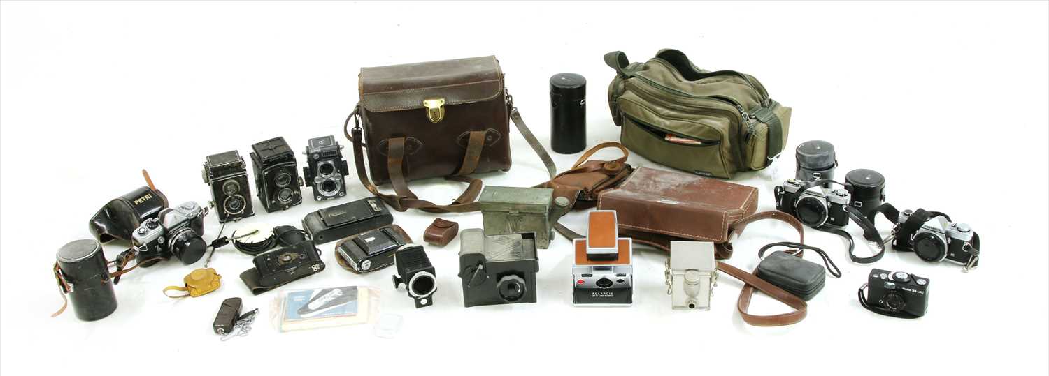 Lot 359 - Camera equipment