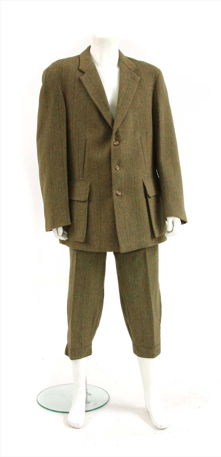 Lot 1161 - A William Evans gentleman's green single breasted tweed two piece trouser & jacket suit