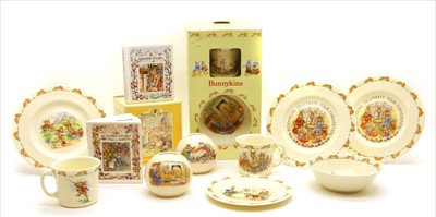 Lot 314 - A collection of children's china
