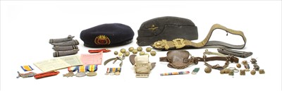 Lot 78 - A collection of militaria