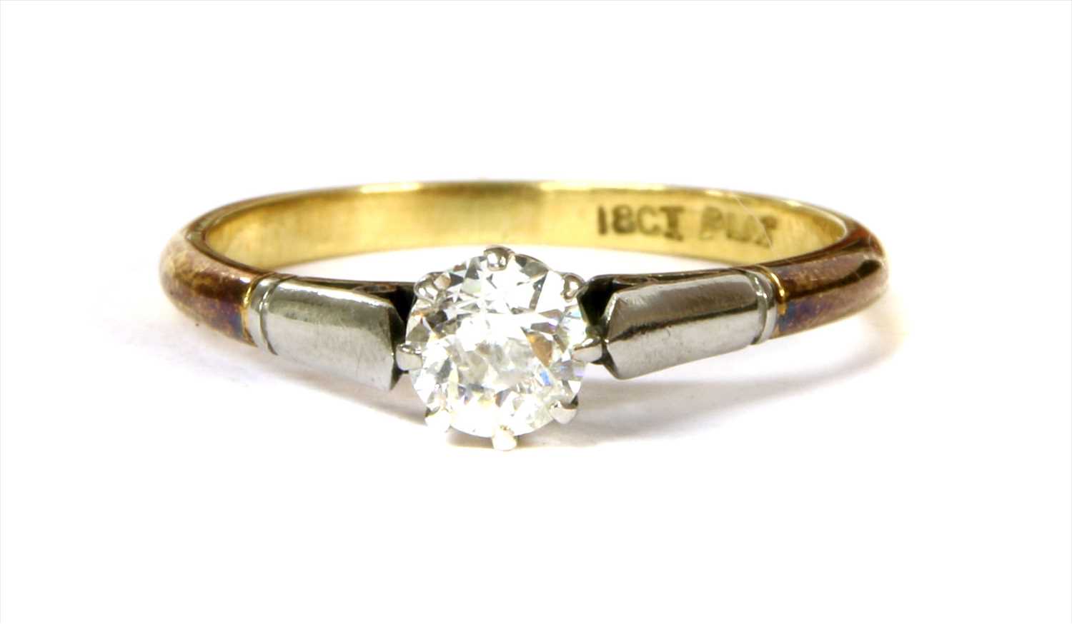 Lot 2 - A gold and platinum single stone diamond ring