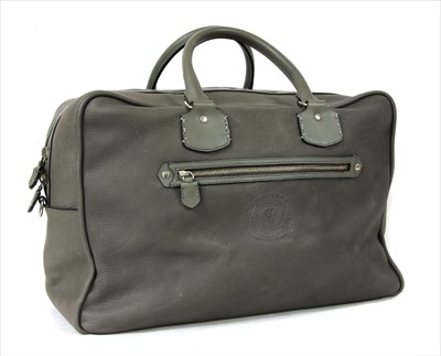 Lot 433 - A Ghurka grey leather travel bag