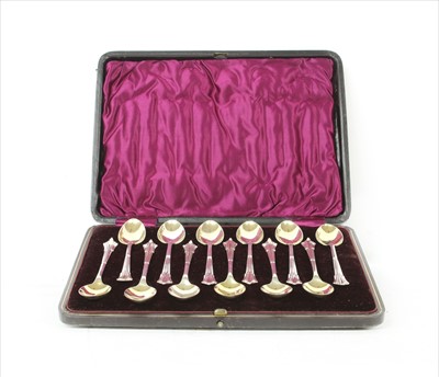 Lot 134 - A cased set of twelve silver teaspoons