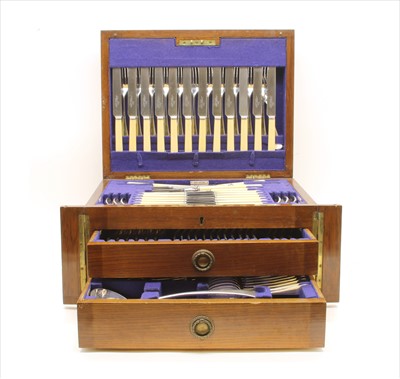 Lot 381 - A Joseph Rogers oak card canteen of silver plated cutlery