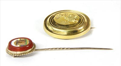Lot 4 - A Victorian gold oval brooch