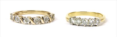 Lot 41 - An 18ct gold five stone diamond ring