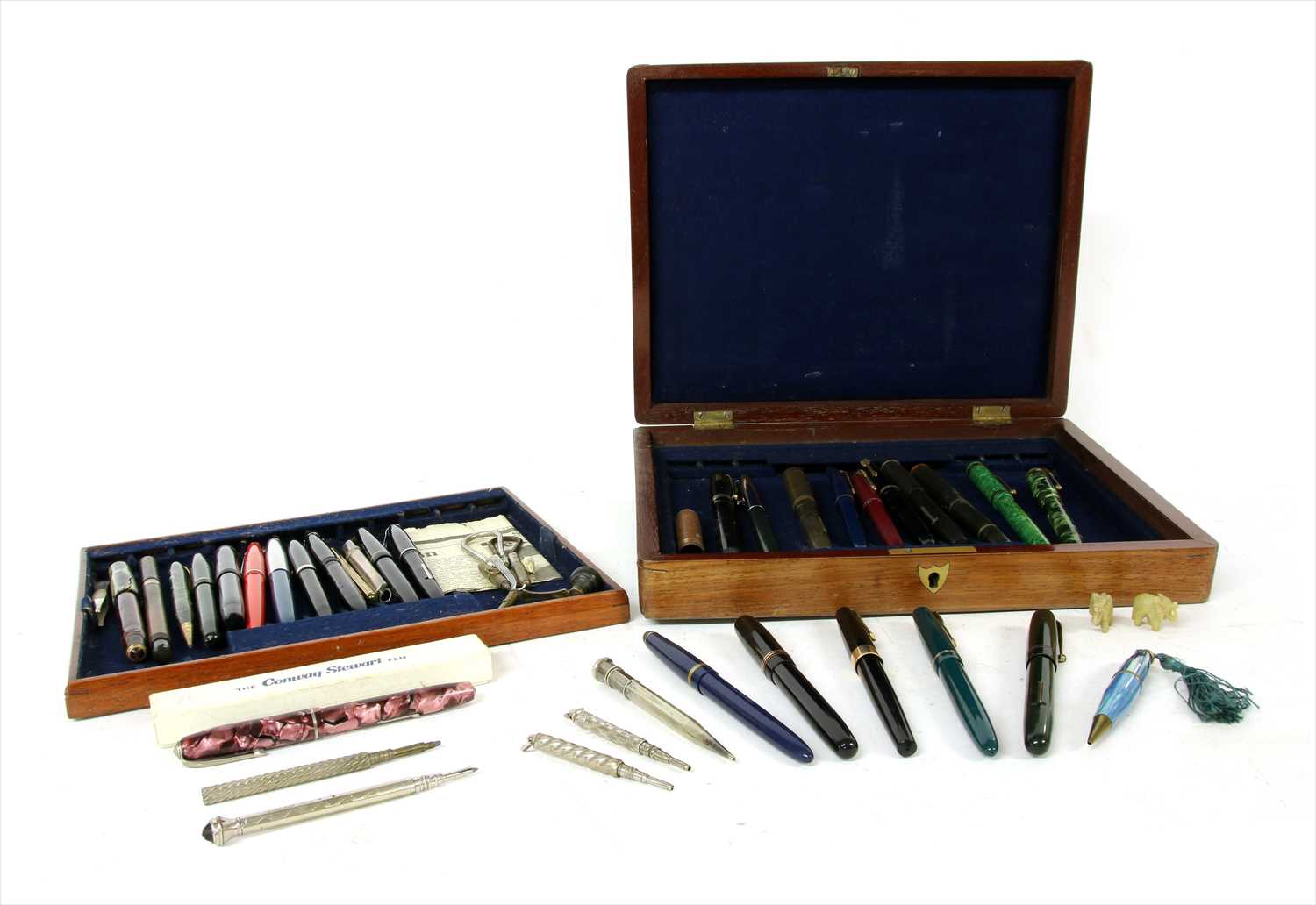 Lot 155 - A large collection of fountain pens