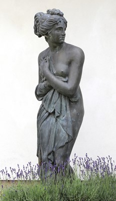 Lot 288 - A large bronze figure of Venus at her toilette