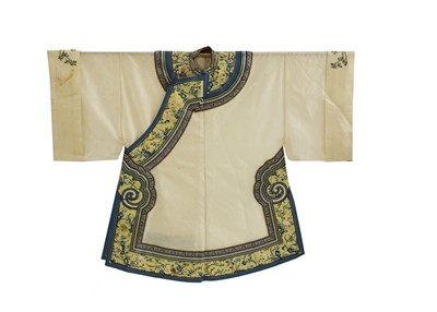 Lot 95 - A Chinese embroidered robe