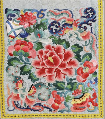 Lot 106 - A Chinese dudou