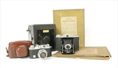 Lot 351 - A 'The Sickle Reflex de Luxe' camera