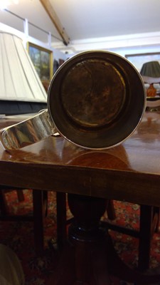 Lot 16 - A George III silver mug