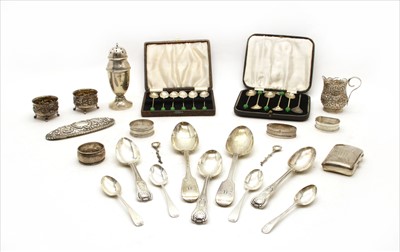 Lot 159 - A collection of silver items