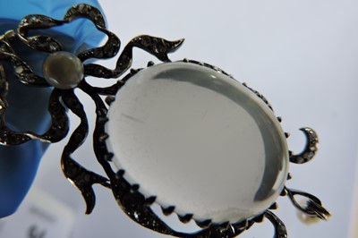 Lot 94 - A Victorian moonstone, diamond and pearl pendant