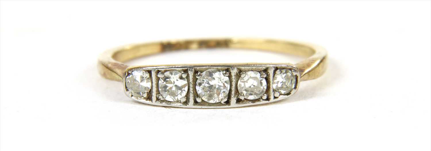 Lot 20 - A gold five stone diamond ring