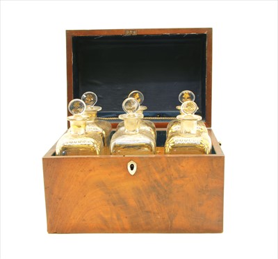 Lot 381 - A 19th Century mahogany fitted decanter box